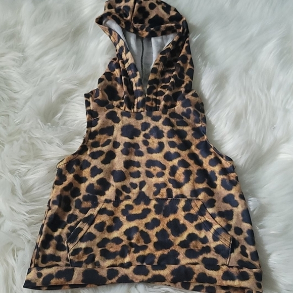 Leopard print sleeveless hoodie and shorts NWOT - Picture 3 of 10